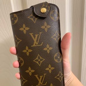 Monogram Sunglass Holder💗